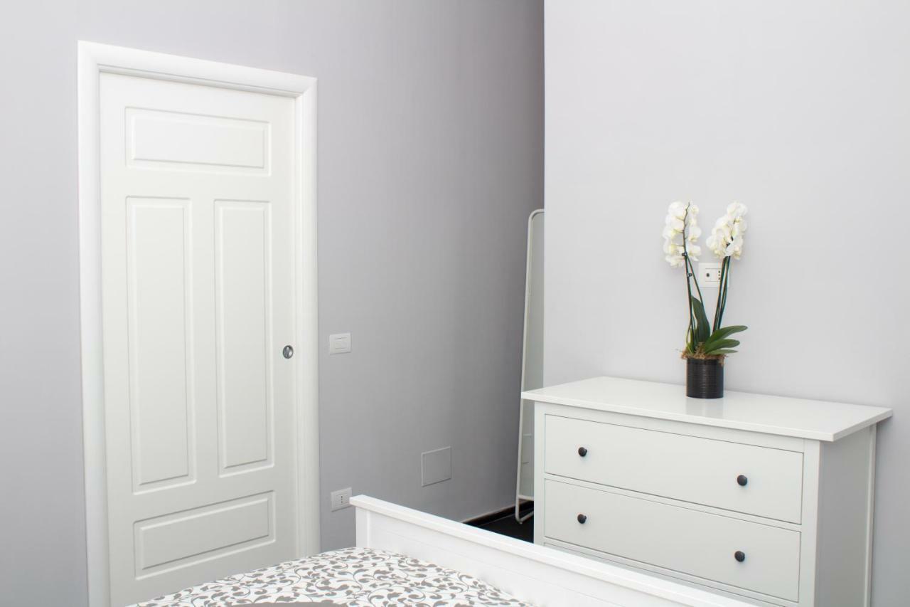 Residenza Spinelli Apartment เนเปิลส์ ภายนอก รูปภาพ